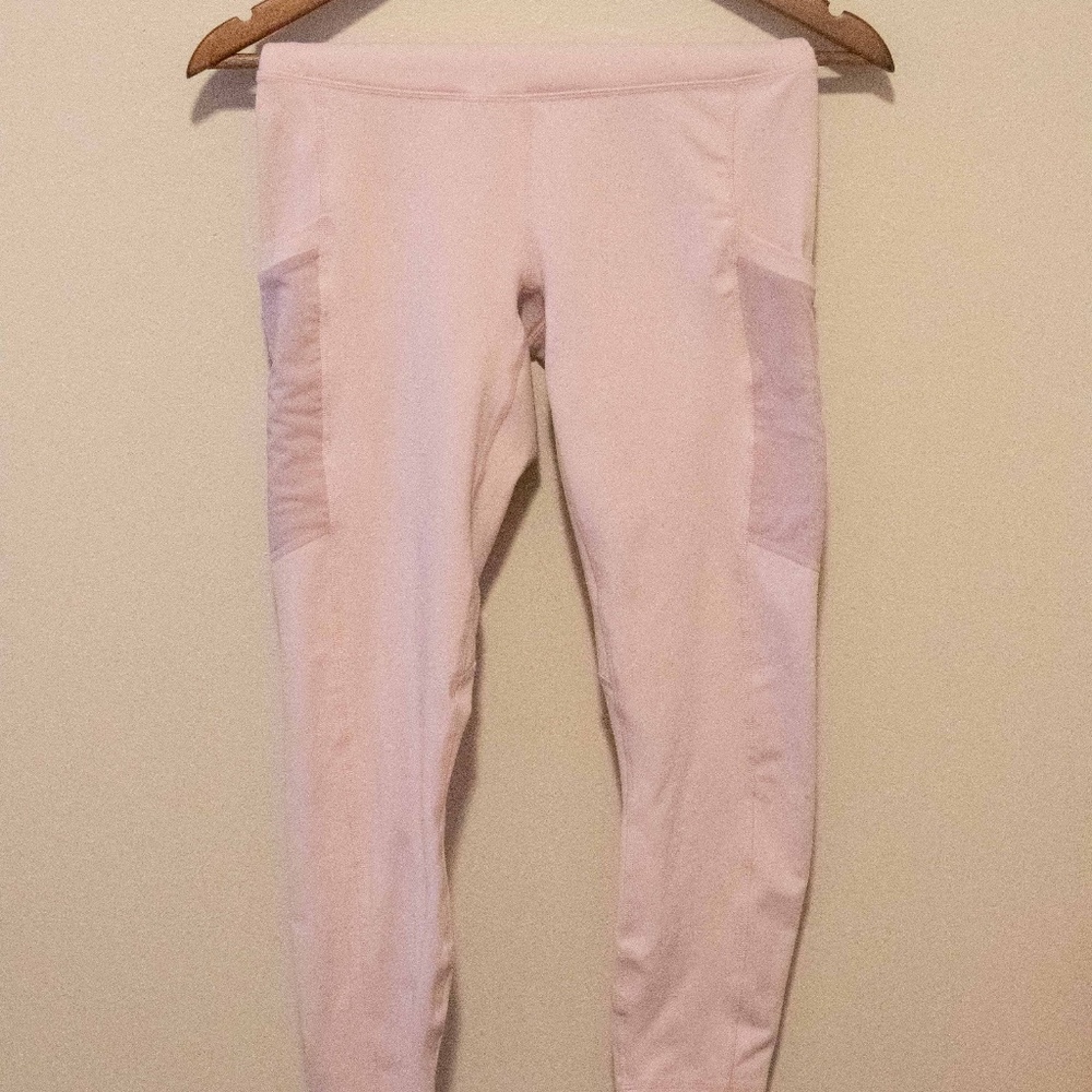 Fabletics Define High-Waisted 7/8 Legging with Pockets